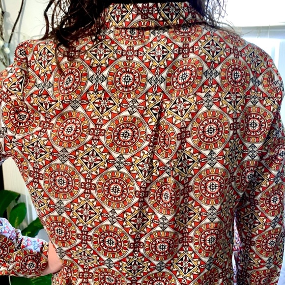 Notations Fall Color Geometric Blouse - Picture 9 of 11